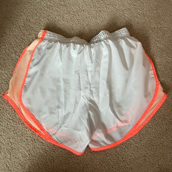 nike shorts - Picture 2 of 5